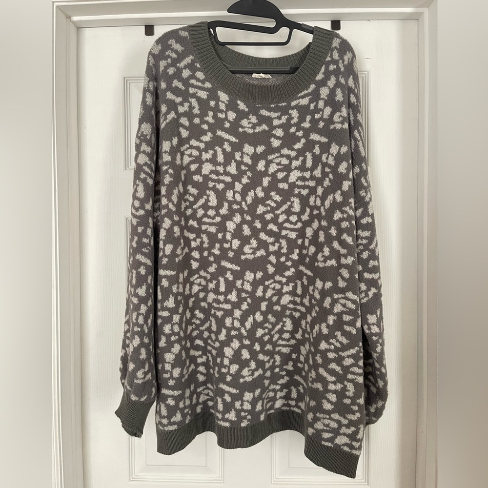 Plus Size Chic Soul Gray Cheetah Print Sweater